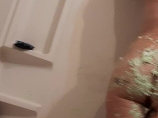 pawg with silly string