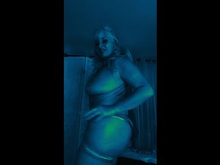 PaintedRose.Live with Rosie In KISS IT BABE Thong and Topless Dancing MILF Pussy In Your Face