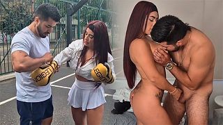 Mi entrenador cachondo me calienta tanto que hago que se venga en mi rico culo - ALEJANDRA PALACIOS