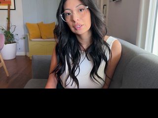 Step sis CHEATS on her BF and SQUIRTS all over me - Cami Strella x Scott Stark