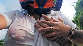 ¡Recogiendo a cliente de DIDI sin sostén!