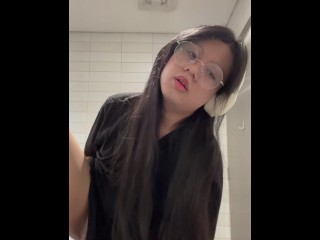 HORNY TEEN TRANS GF CAN'T STOP FUCKING HERSELF IN THE PUBLIC BATHROOMS (Mobile)