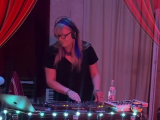 AnnaCentauri Sexy DJ Dance