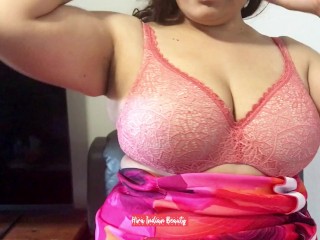 Big Ass Indian MILF Shakes Her Ass – Sexy Dancing, Stripping Off Bra and Thong with Hot Cat-Walk